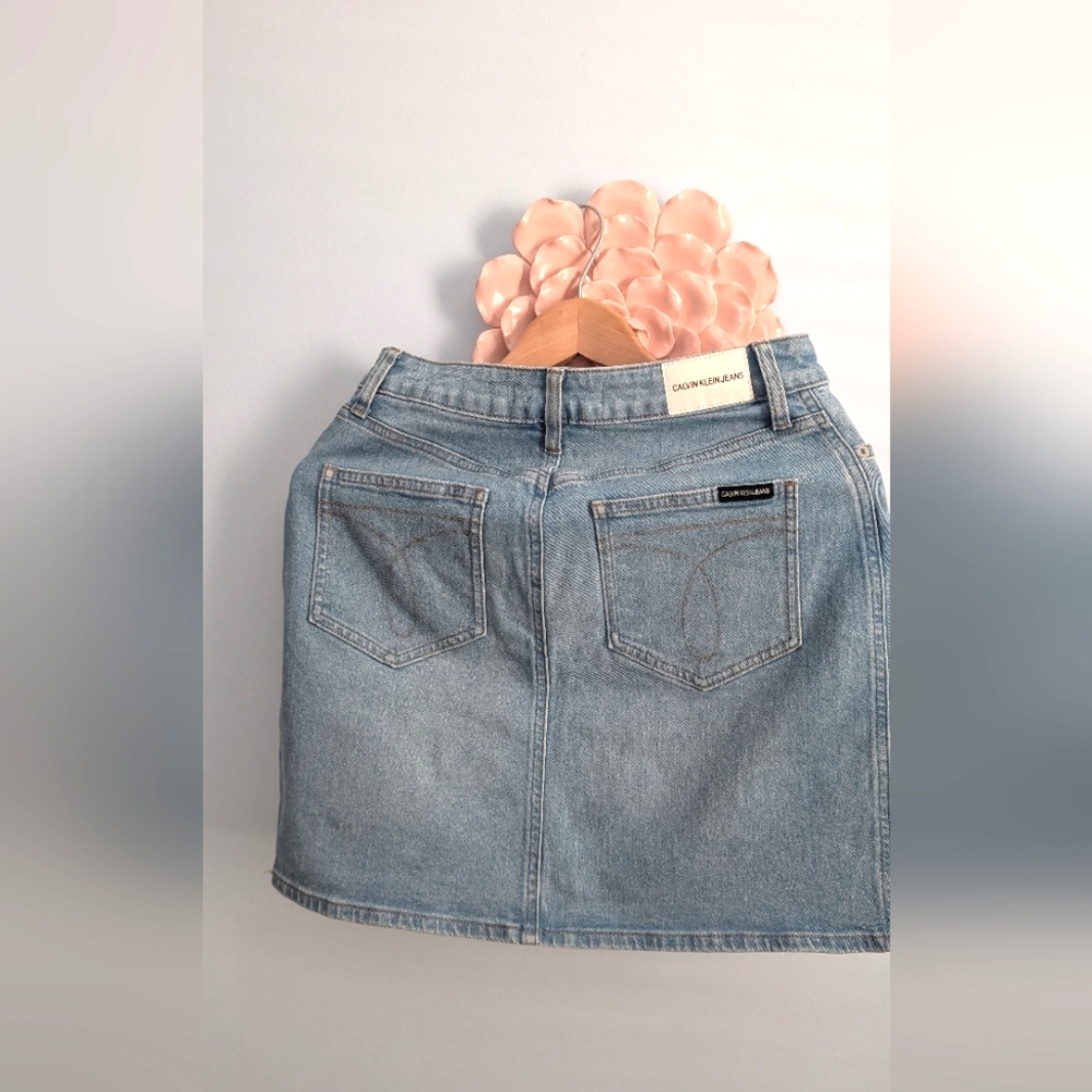 Calvin Client Jean Skirt - Picture 4 of 6
